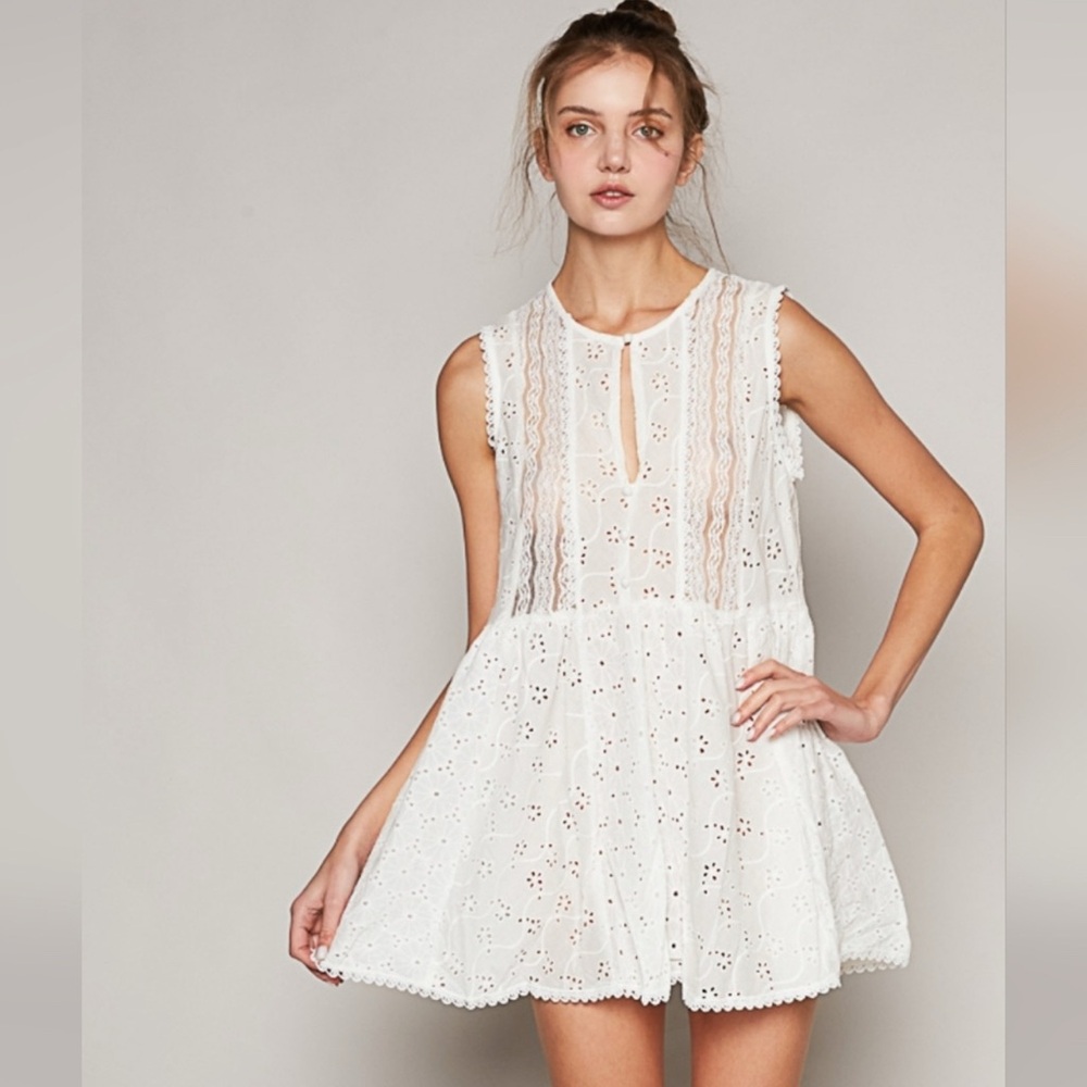 The EMMA Embroidered Eyelet Tunic